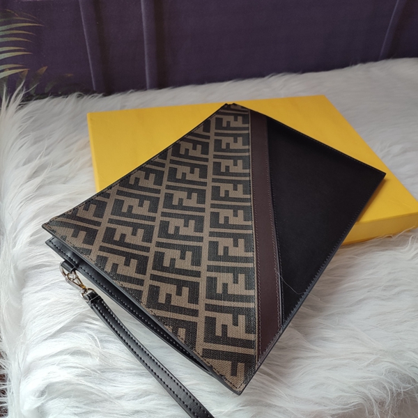 超激安ブランド財布偽物背面デザイン